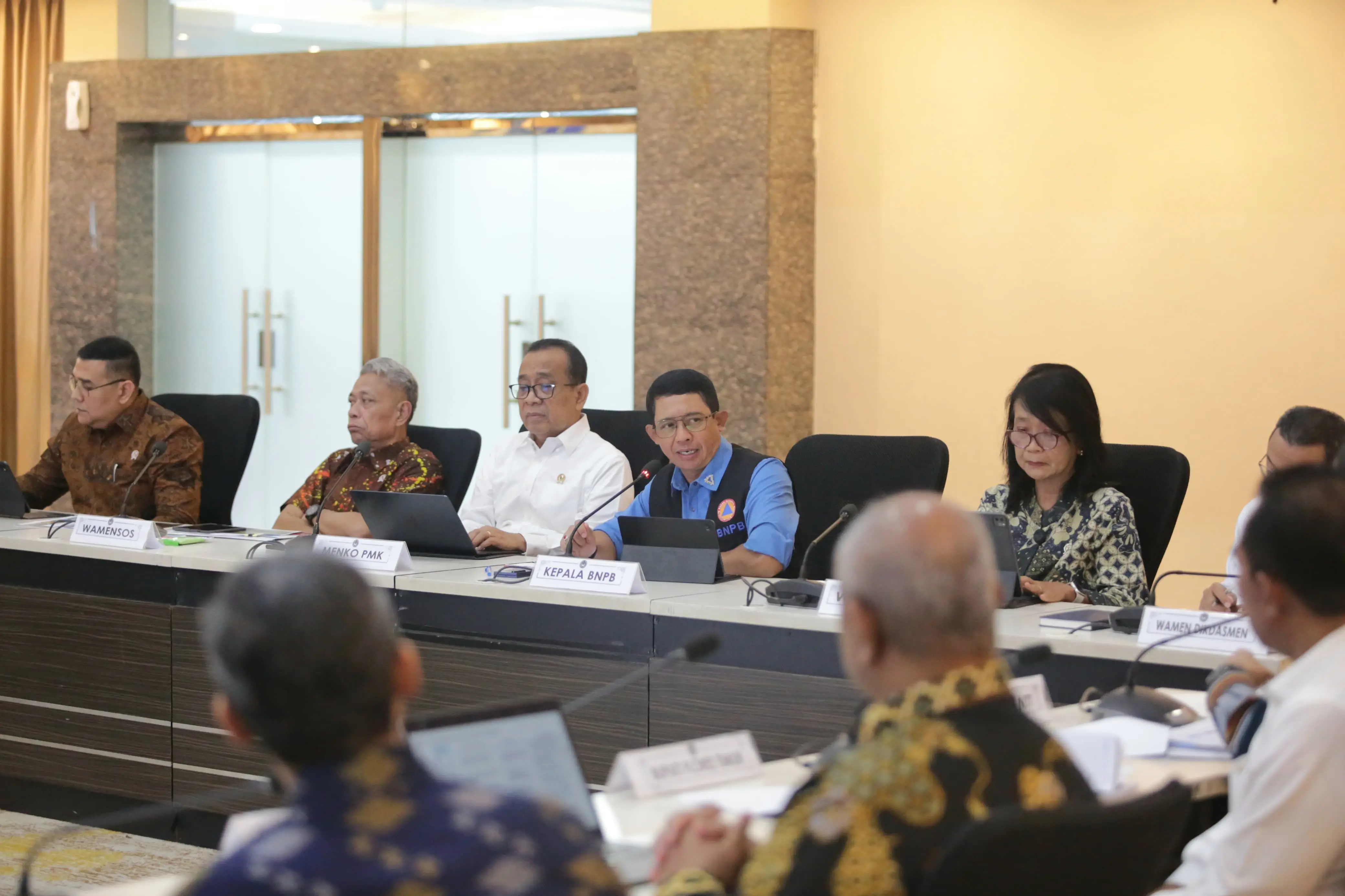 Perkembangan Penanganan Pengungsi Gunung Lewotobi Laki-Laki